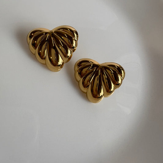 Date Night sigma earrings